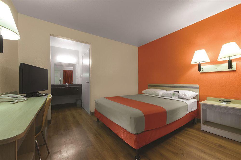 Motel 6 Weed - Mount Shasta Экстерьер фото