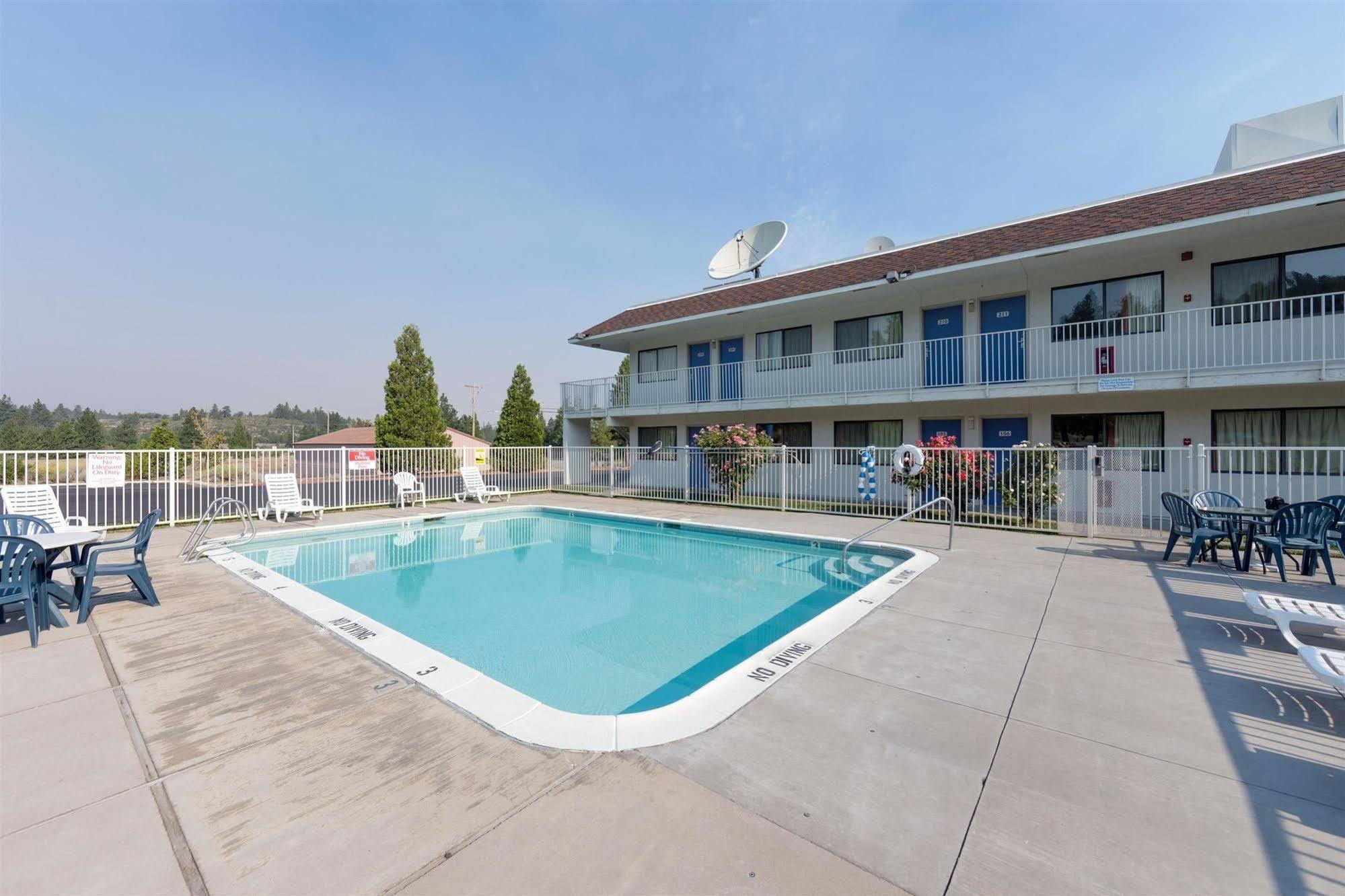 Motel 6 Weed - Mount Shasta Экстерьер фото